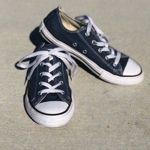 Size 1.5 Converse